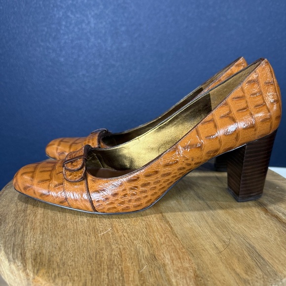 Enzo Angiolini Brown Croc-Embossed Heels - Picture 3 of 8
